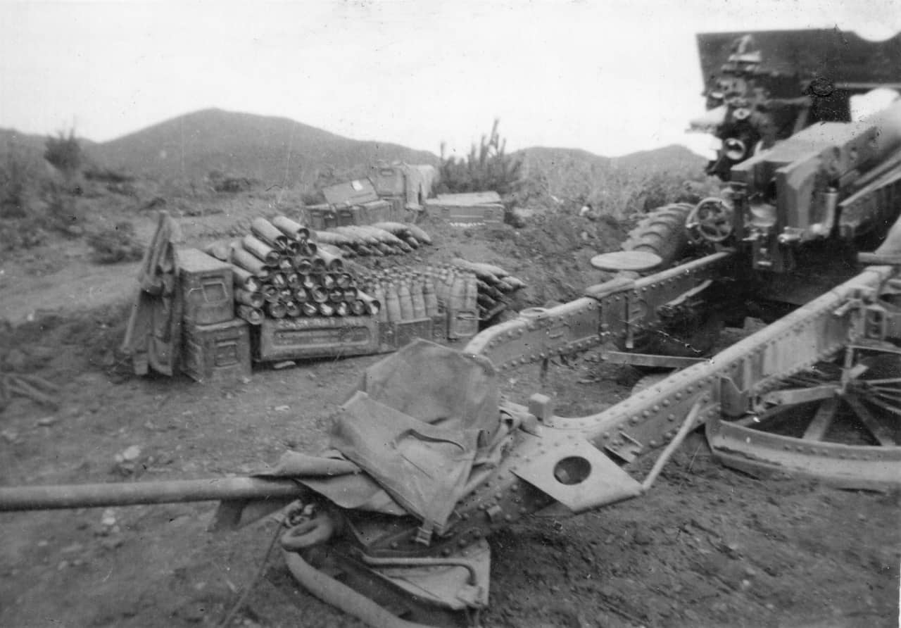 22.-Aug-1951-Crest-of-Hill-overlooking-Imjin-Pos-25