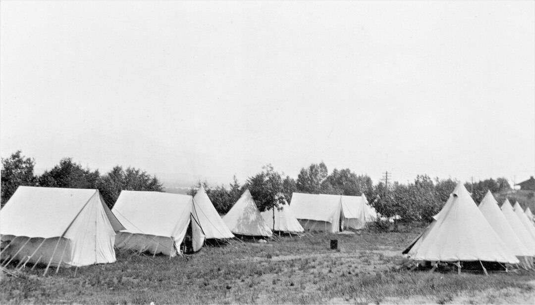 3.-1914-August-Valcartier-Camp-2